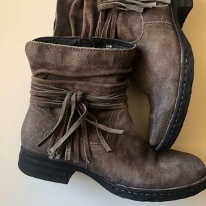 Women’s Born “cross” boots size 6.5